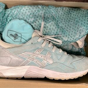 Used size 11 kith diamond supply ASICS has original box laces and bag